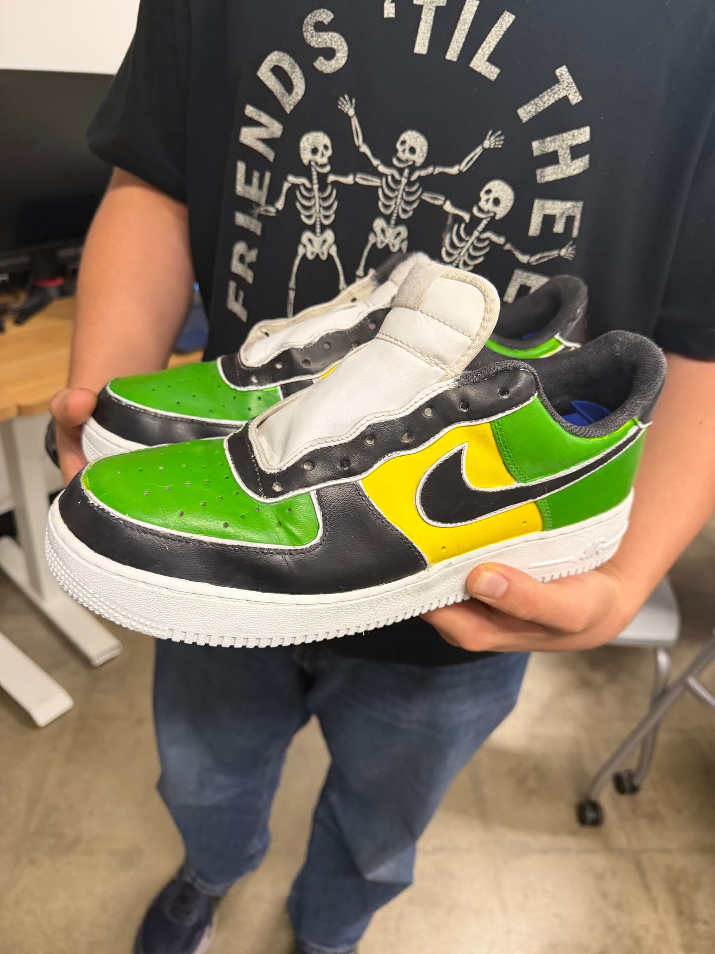 Green, black, and yellow — color blocking done right